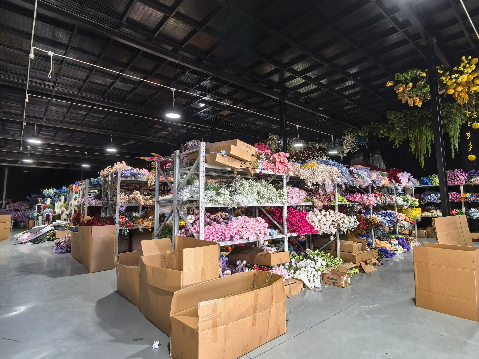 Large artificial flower storage warehouse Kingyee Flora
