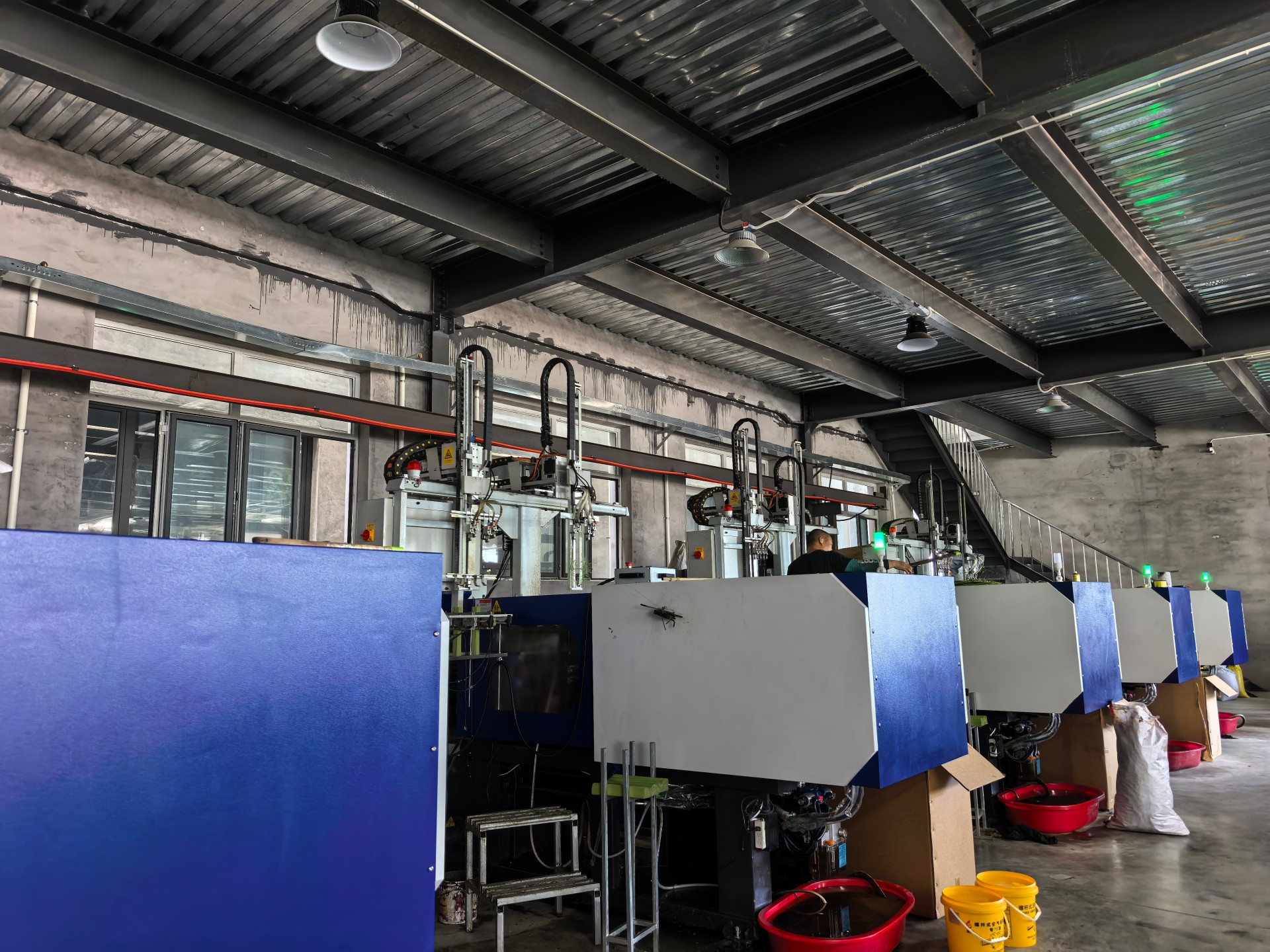 Silk flower automatic production workshop Kingyee Flora